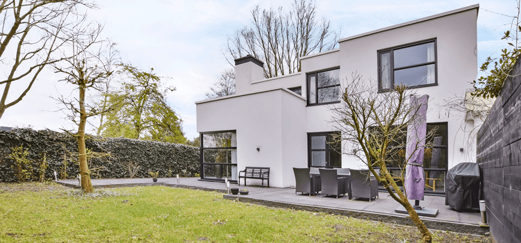 Lapostető vagy magastető? Lapostetős ház