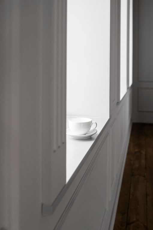 Parapet jelentése : alacsony fal ablakok alatt, teraszok, erkélyek vagy tetők szélén parapet jelentése, hol található a lakásban